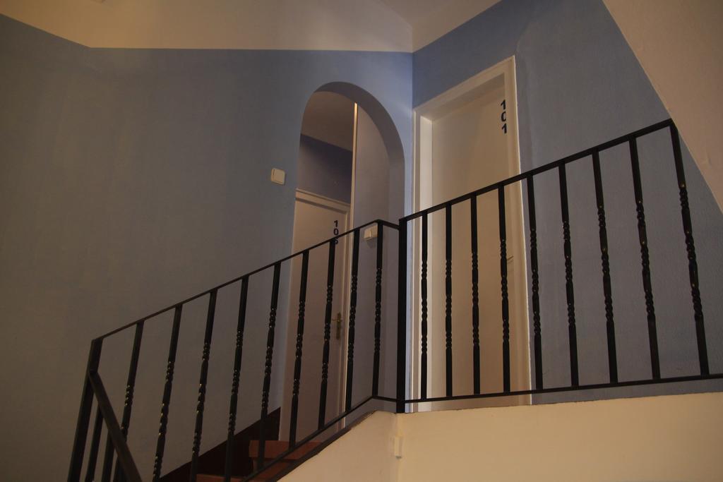 Hostal Portbou Extérieur photo