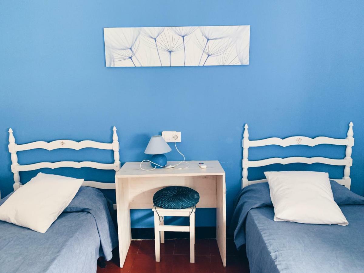 Hostal Portbou Extérieur photo
